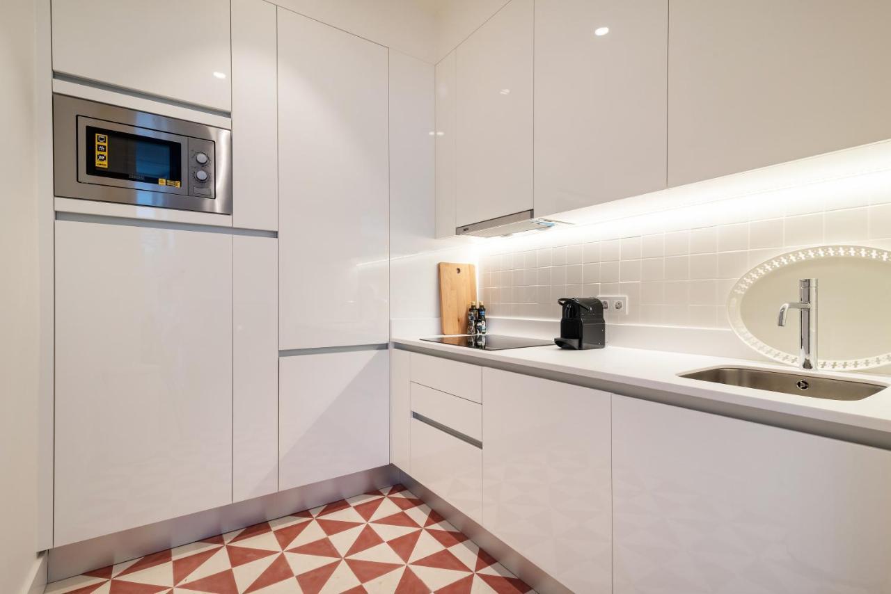 Modern 1Bdr In Downtown Lisbon By Lovelystay Екстер'єр фото